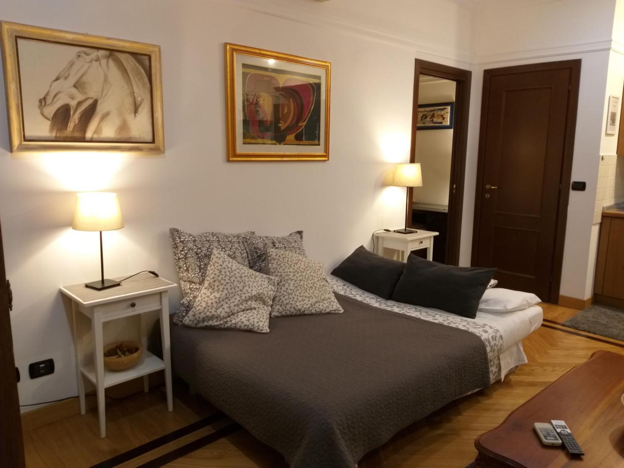Lilium House Apts, Rome